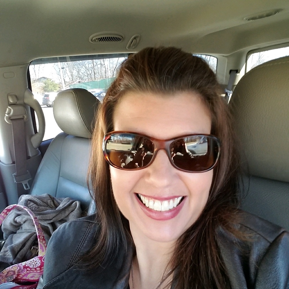 Meet your Posher, Lori